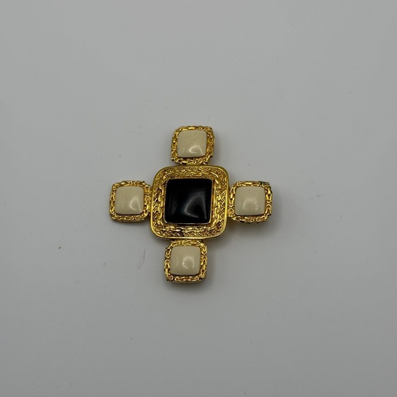 Jewelry - Vintage Maltese Cross Brooch Gold Tone Black Cream Cabochon Statement Pin